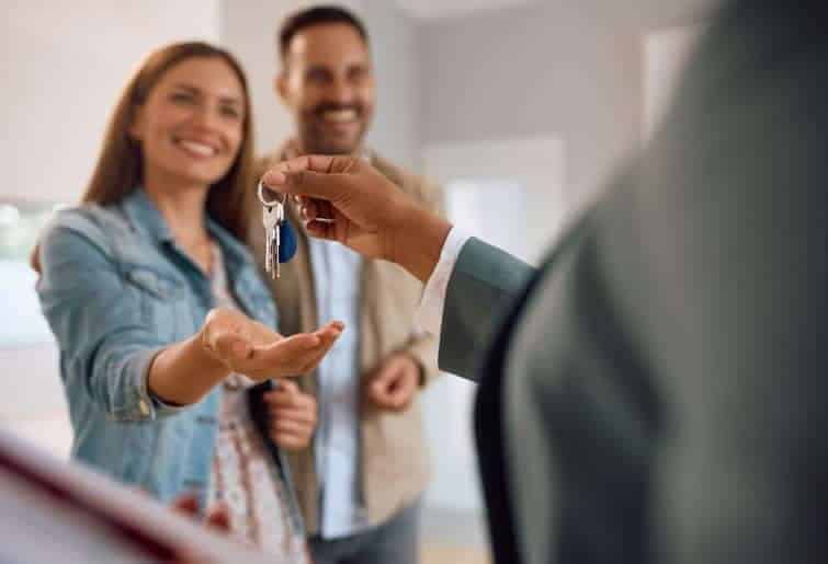 Let Lint Group take care of property management worries with a rent with a comprehensive lettings service